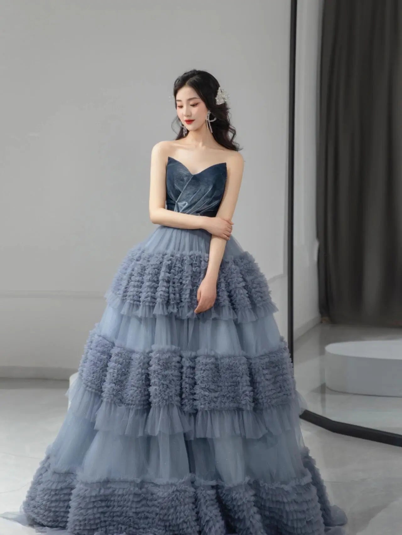 Elegant Navy Blue Tiered Tulle Ball Gown Strapless Ruffled Evening D vigocouture Elegant Navy Blue Tiered Tulle Ball Gown Strapless Ruffled Evening D vigocouture
