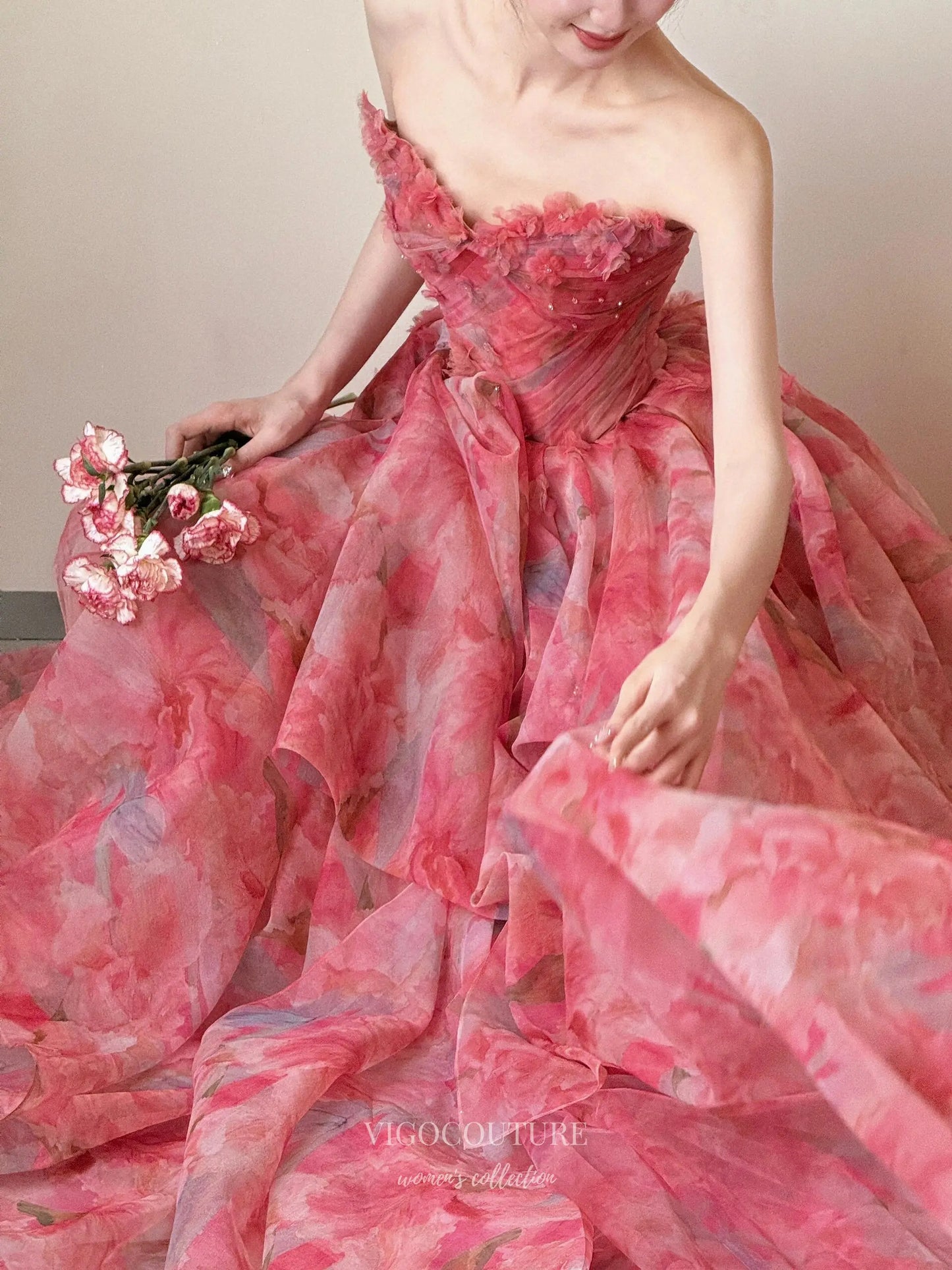 Prom Dresses 2025 to impress Romantic Red Floral Ball Gown with Strapless Bodice and Layered Organza Skirt – F002-vigocouture-vigocouture