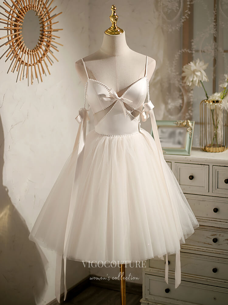 Champagne Spaghetti Straps V-Neck Tulle Short Homecoming Dress with Bow Champagne / 8 Champagne Spaghetti Straps V-Neck Tulle Short Homecoming Dress with Bow Champagne / 8
