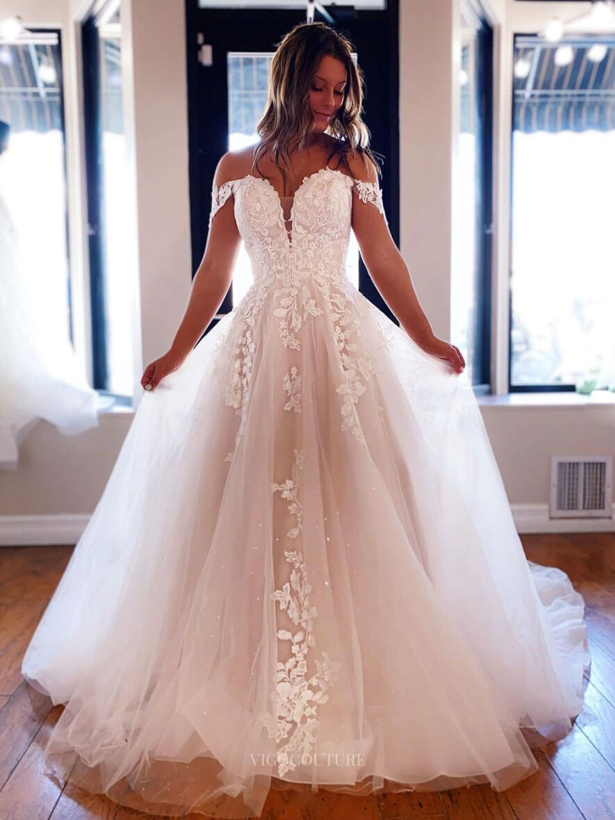 Off the Shoulder Lace Applique Wedding Dress Sweetheart Chapel