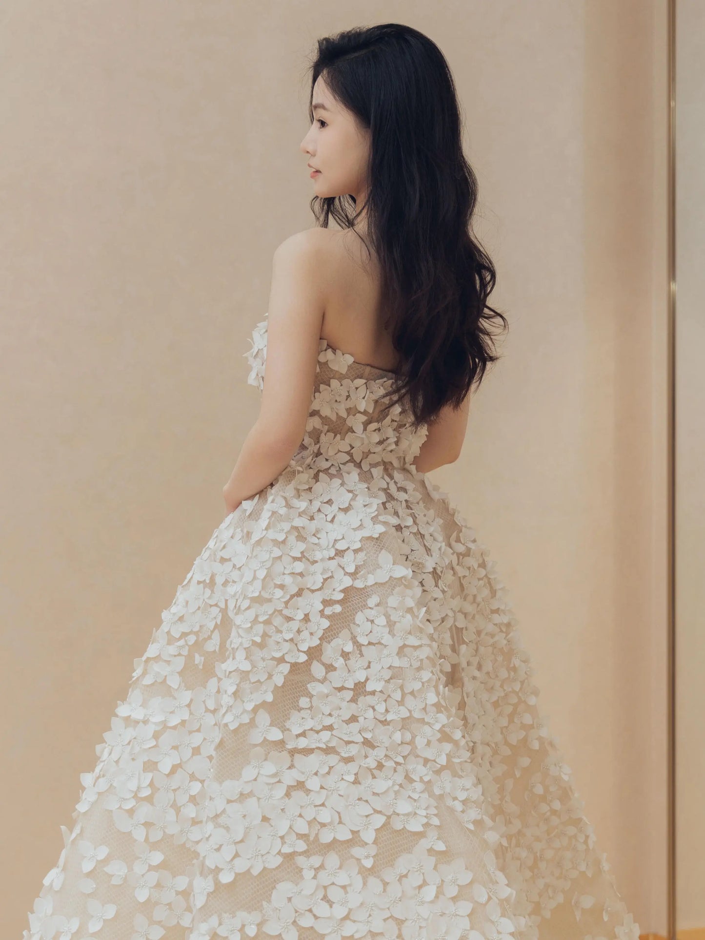 Wedding Dresses 2025 to impress Strapless 3D Floral Appliqué Wedding Ball Gown with Nude Illusion Tulle – Style RD009-vigocouture-vigocouture