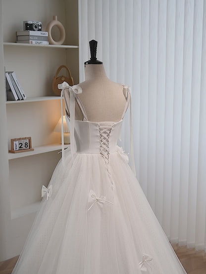 Vestido de fiesta de tul con lunares color marfil y tirantes finos 22386 