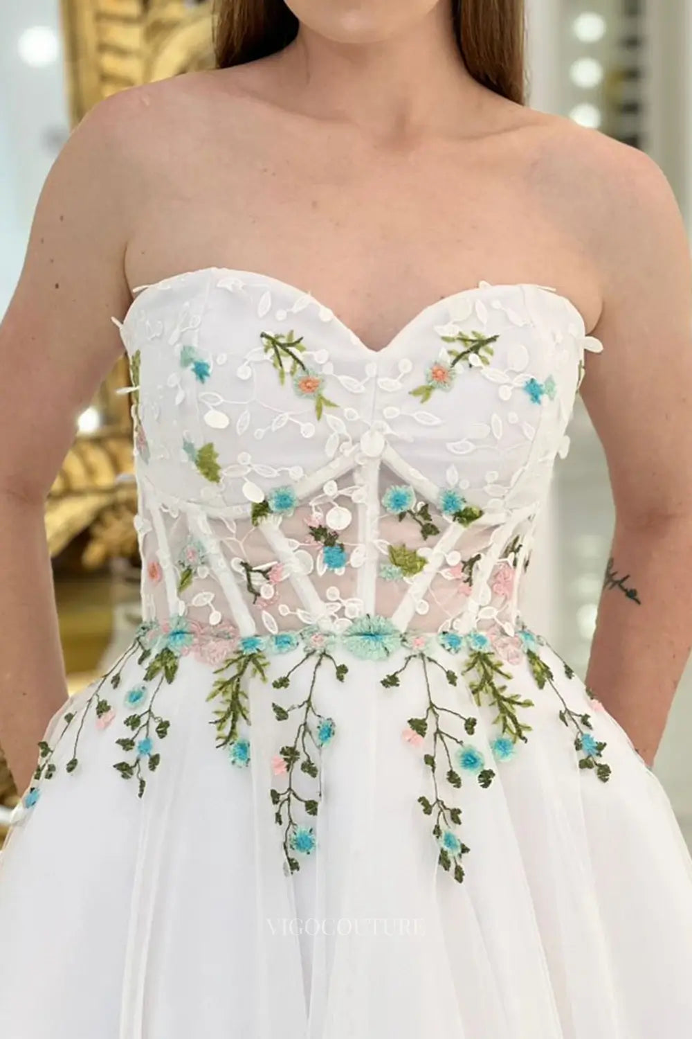 Wedding Dresses 2025 to impress Whimsical Floral Embroidered Short Wedding Dress with Sweetheart Neckline & Sheer Corset Bodice – W2645-vigocouture-vigocouture