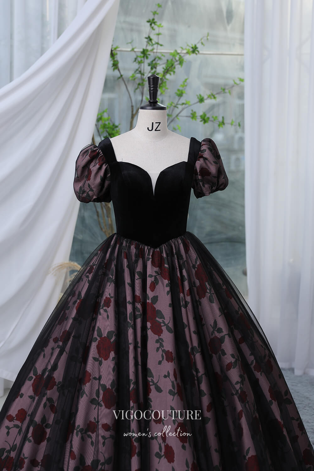 Prom Dress 2025 Black Floral Prom Dress with Puffed Sleeve and Velvet Bodice 22291-unique elegant Prom Dresses-Black-Custom Size-vigocouture