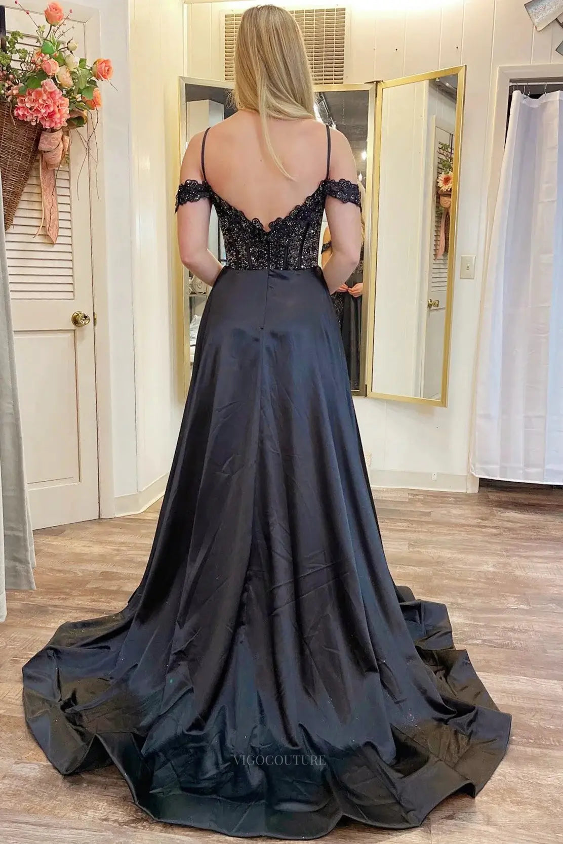 Prom Dresses 2025 to impress Black Satin Lace Prom Dresses 2025 with Beaded Lace, Pockets, Slit & Spaghetti Strap – 25111-vigocouture-vigocouture