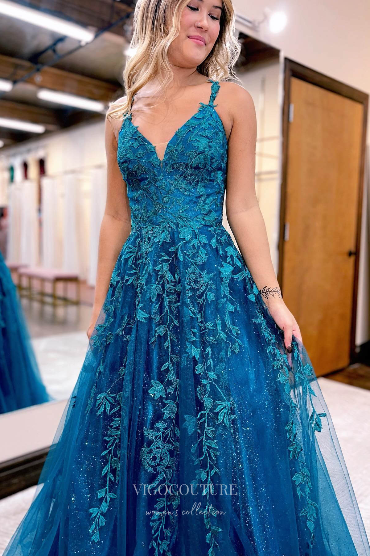 Blue Sparkly Tulle Lace Applique Prom Dress with Spaghetti Strap, V-Ne – vigocouture