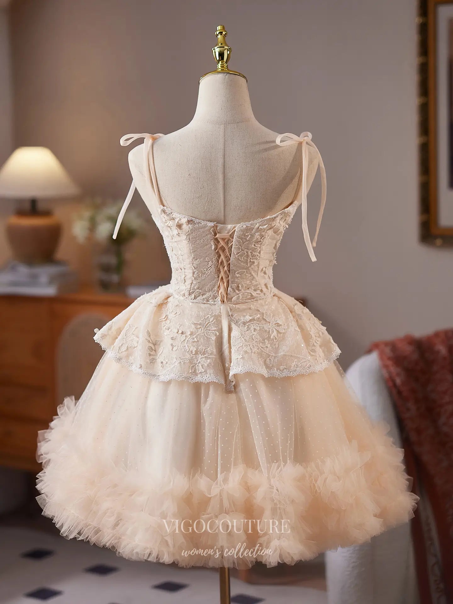 Prom Dresses 2025 to impress Champagne Lace Homecoming Dress with Plunging Neckline & Ruffled Tulle Hem – HC487-vigocouture-vigocouture