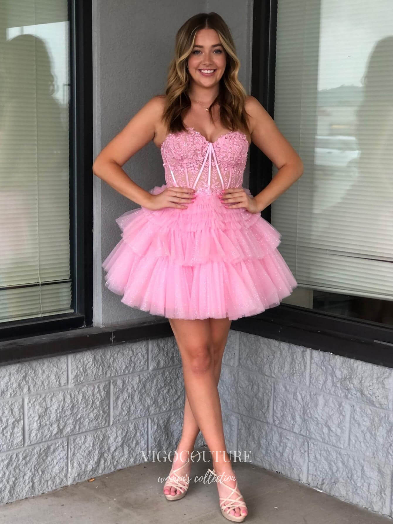 Short Prom Dresses 2025 Cute Sweetheart Tiered Homecoming Dresses Strapless Lace Applique Graduation Dress hc453-Prom Dresses-vigocouture-Pink-Custom Size-vigocouture