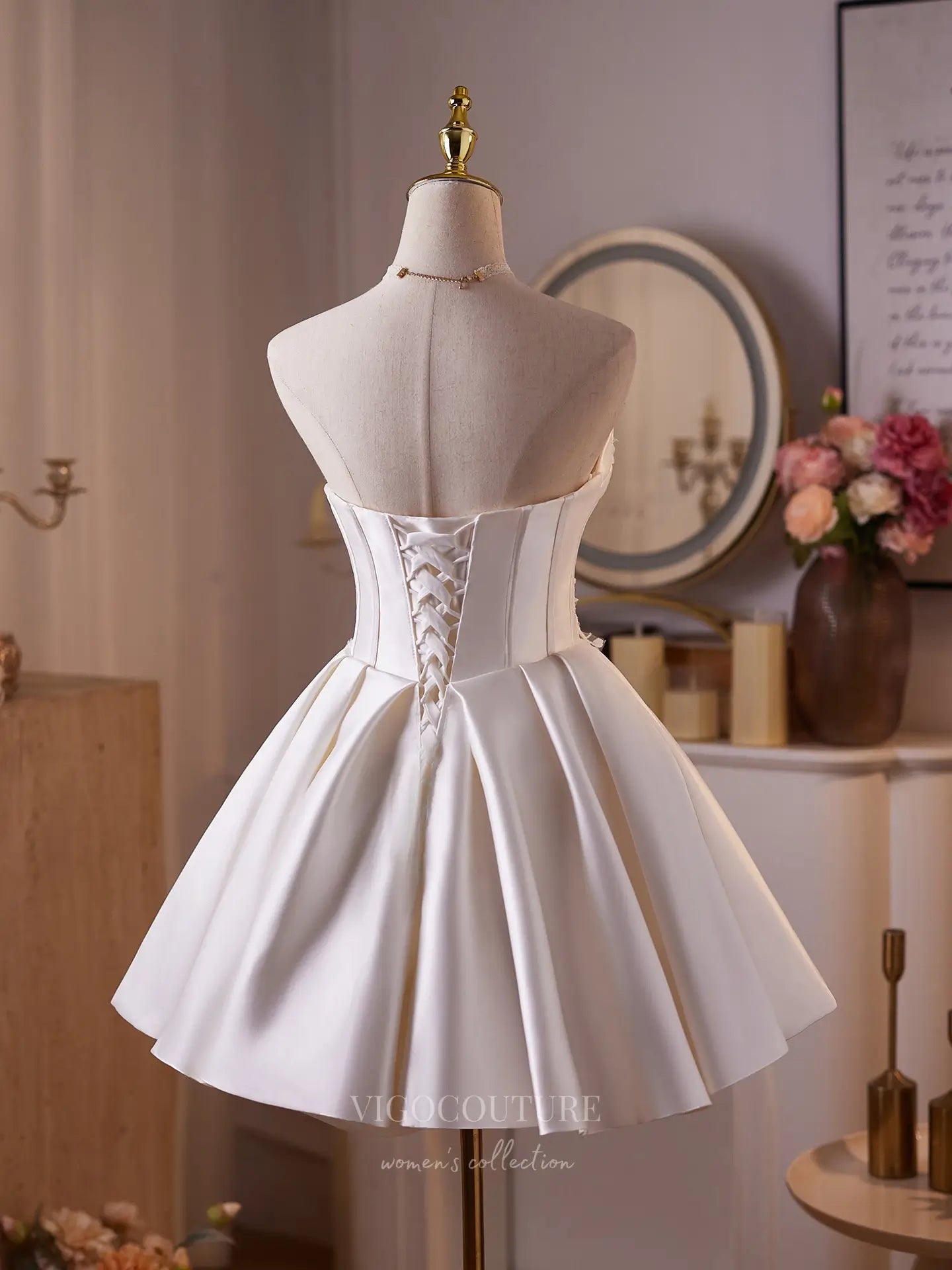 Prom Dresses 2025 to impress Elegant Ivory Satin Homecoming Dress with Lace Appliqués, Sweetheart Neckline & Satin Bow – 26007-vigocouture-vigocouture