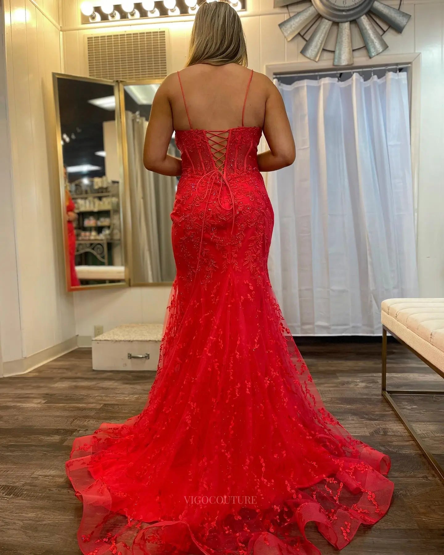 Prom Dresses 2025 to impress Elegant Lace Mermaid Prom Dresses 2025 with Spaghetti Straps & Plunging V-Neck – 25102-vigocouture-vigocouture