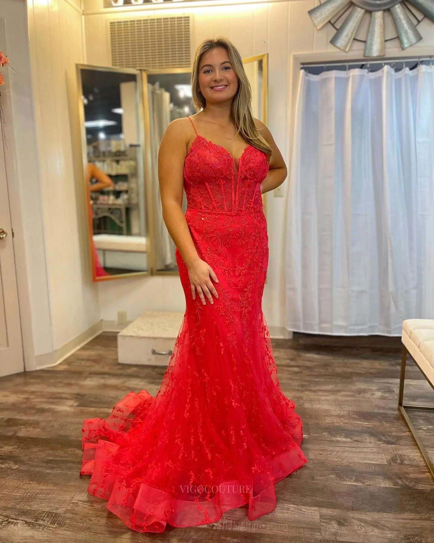 Prom Dresses 2025 to impress Elegant Lace Mermaid Prom Dresses 2025 with Spaghetti Straps & Plunging V-Neck – 25102-vigocouture-Red-Custom Size-vigocouture