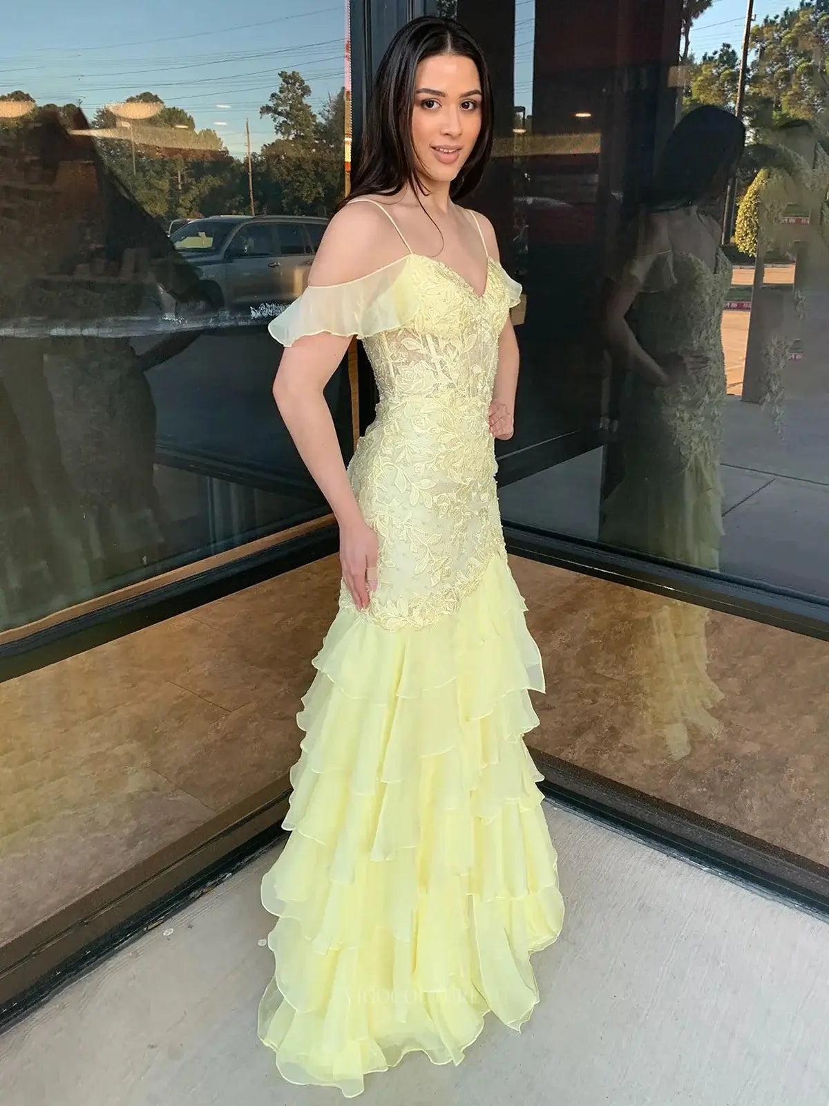 Elegant Off the Shoulder Prom Dresses Lace Bodice Chiffon Tiered Botto vigocouture Elegant Off the Shoulder Prom Dresses Lace Bodice Chiffon Tiered Botto vigocouture