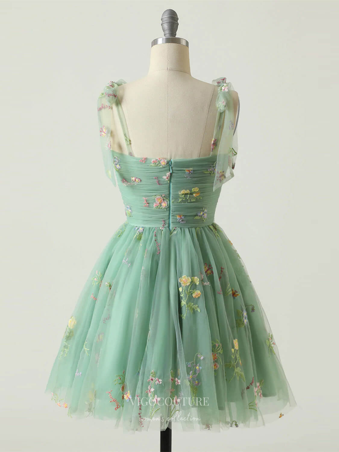 Light Green Lace Applique Homecoming Dress Spaghetti Strap Floral Short Prom Dress 24462 Light Green / 16W Light Green Lace Applique Homecoming Dress Spaghetti Strap Floral Short Prom Dress 24462 Light Green / 16W