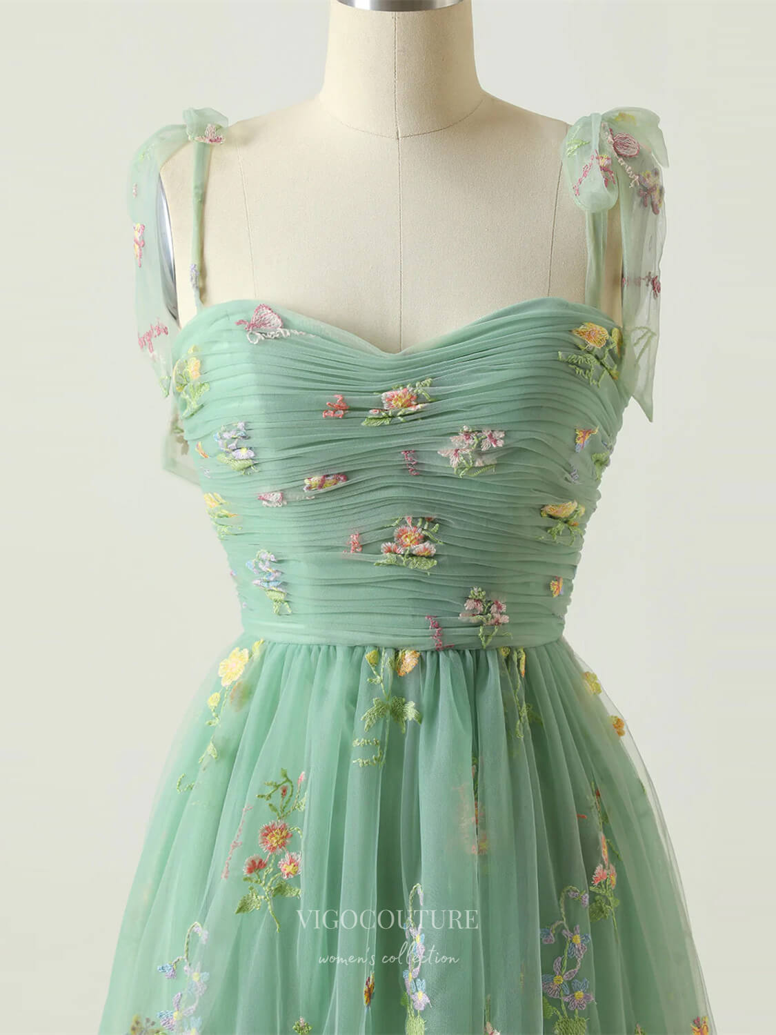Light Green Lace Applique Homecoming Dress Spaghetti Strap Floral Short Prom Dress 24462 Light Green / 16W Light Green Lace Applique Homecoming Dress Spaghetti Strap Floral Short Prom Dress 24462 Light Green / 16W