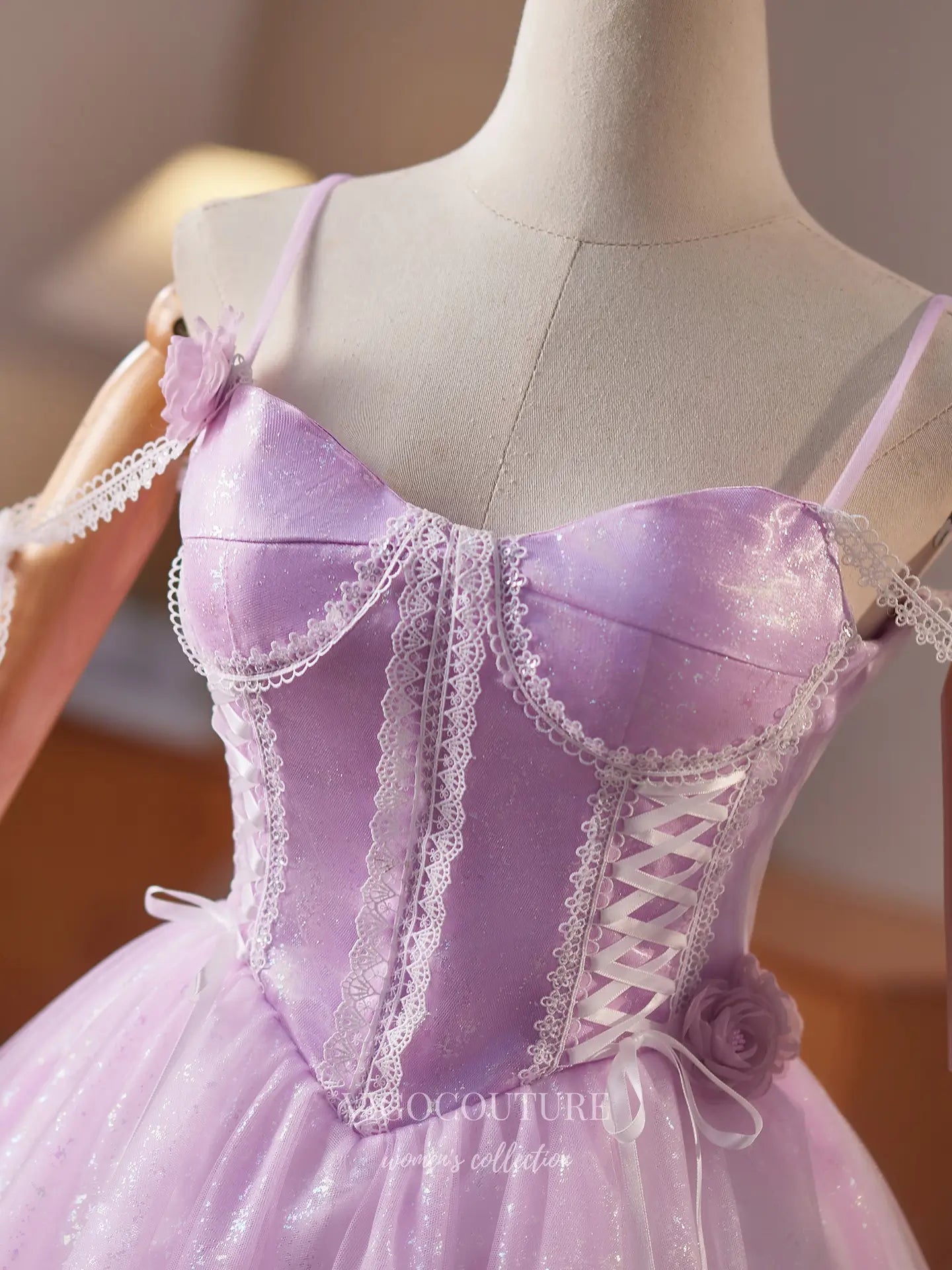 Prom Dresses 2025 to impress Lilac Spaghetti Strap Homecoming Dress with Lace Corset Bodice & Sparkly Tulle Skirt – HC484-vigocouture-vigocouture