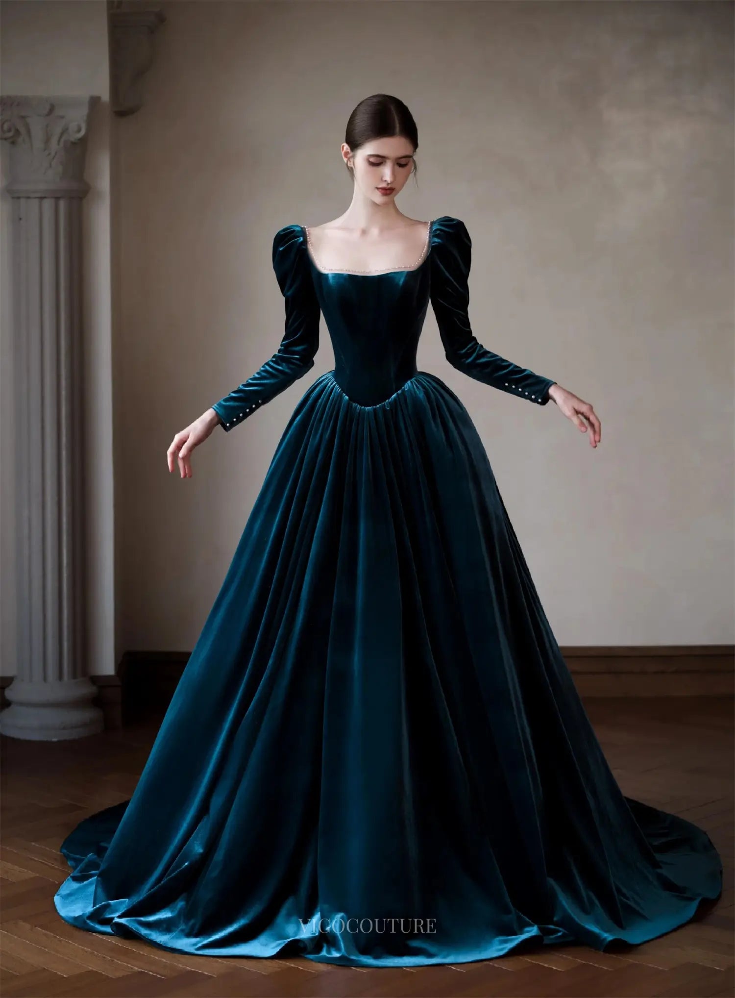 velvet long sleeve dresses Nocturna