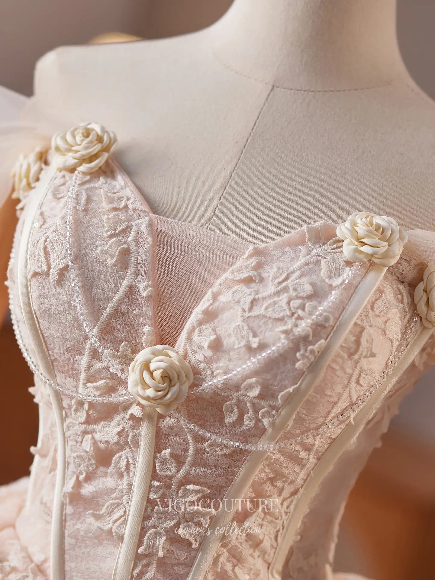Prom Dresses 2025 to impress Peach Off-Shoulder Homecoming Dress with Lace Corset Bodice & 3D Rose Appliqués – HC486-vigocouture-vigocouture