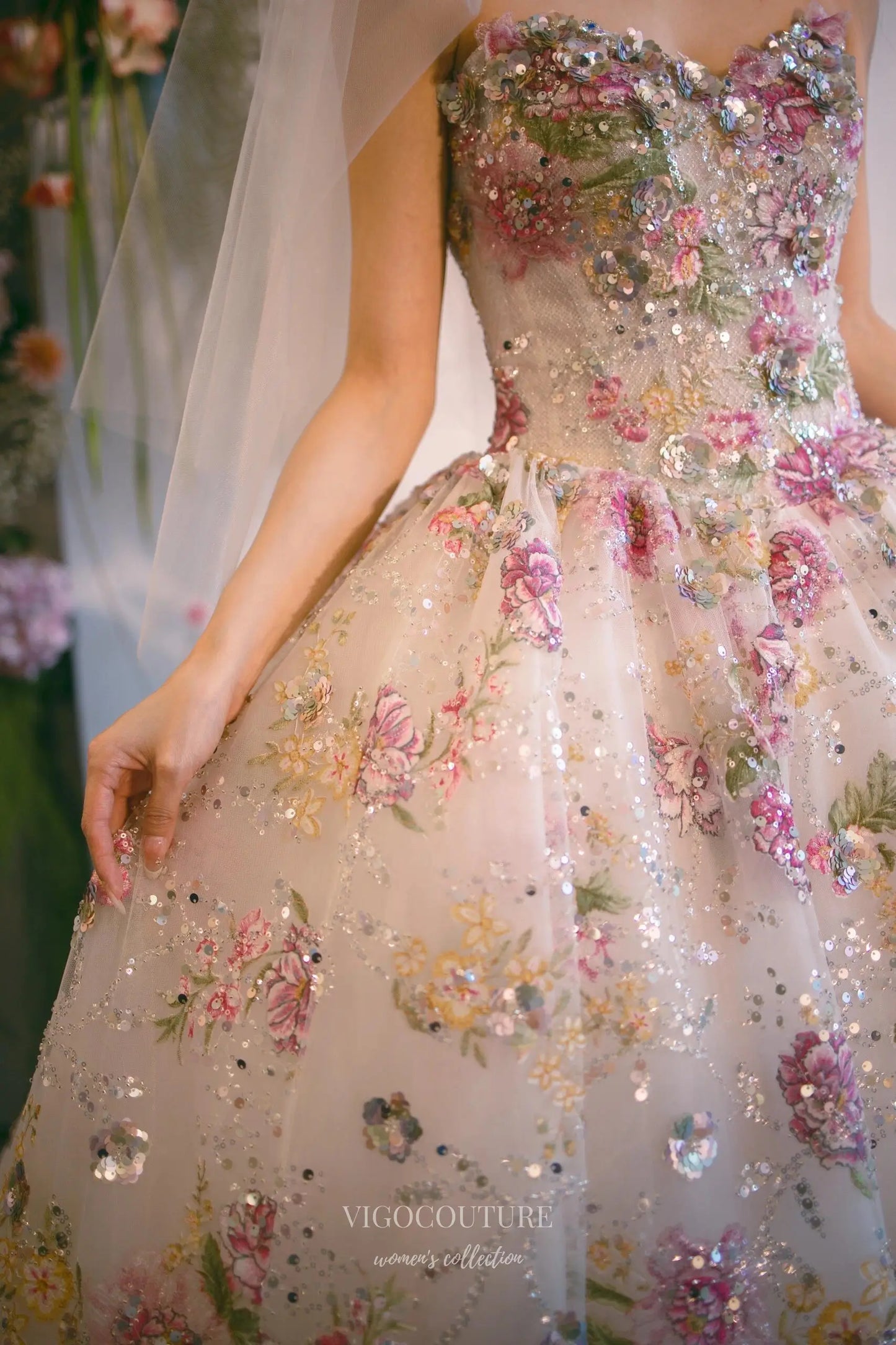 Prom Dresses 2025 to impress Floral Ball Gown Wedding Dress with 3D Appliqué, Sparkle Tulle Skirt and Strapless Sweetheart Bodice – F001-vigocouture-vigocouture