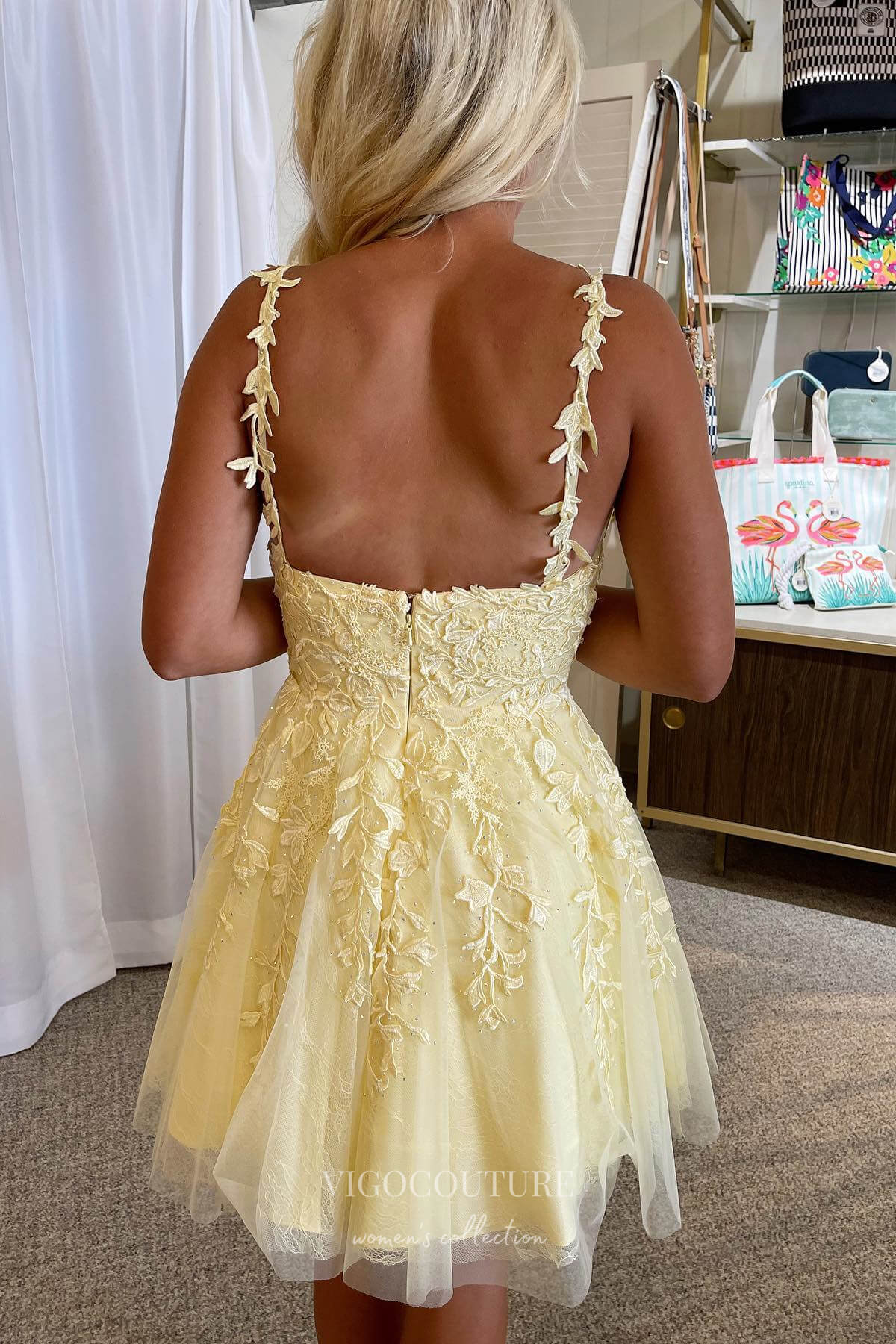 Short Prom Dresses 2025 Radiant Sunshine: Yellow Lace Applique Homecoming Dress with Spaghetti Strap and V-Neck hc241-Prom Dresses-vigocouture-vigocouture