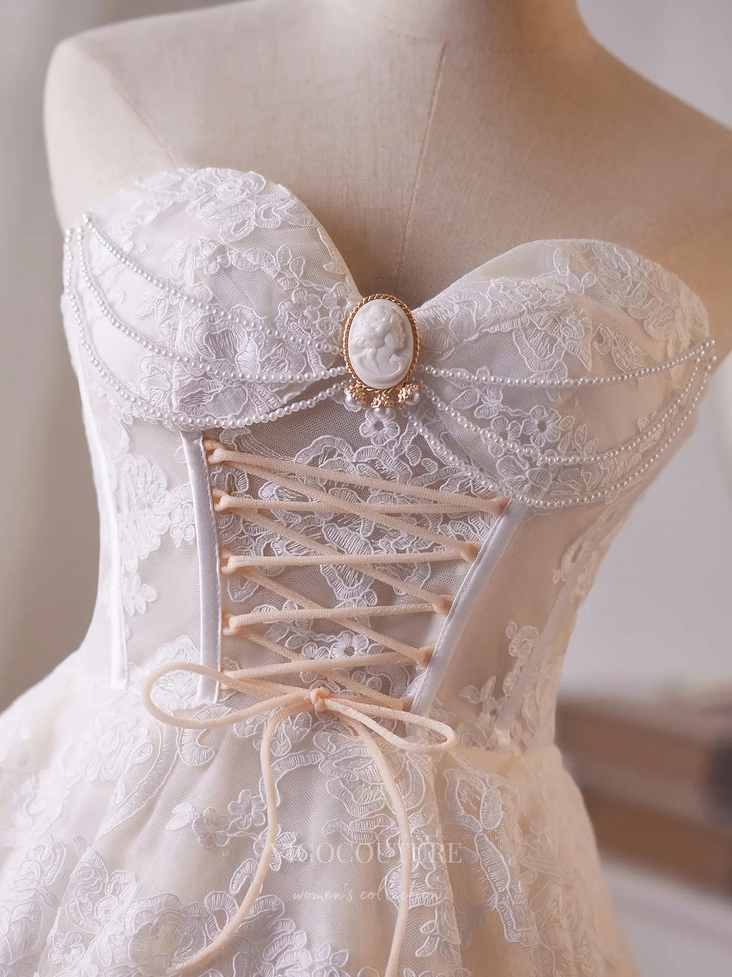 Prom Dresses 2025 to impress Romantic Lace Corset Homecoming Dress with Sweetheart Neckline, Cameo Detail & A-Line Skirt – 26014-vigocouture-vigocouture