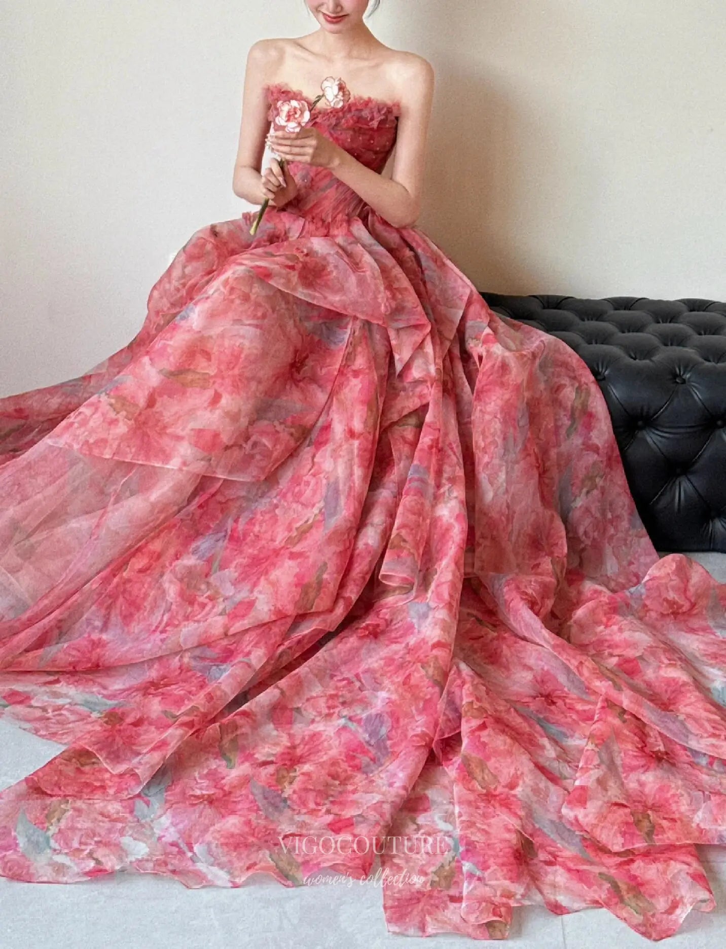 Prom Dresses 2025 to impress Romantic Red Floral Ball Gown with Strapless Bodice and Layered Organza Skirt – F002-vigocouture-vigocouture