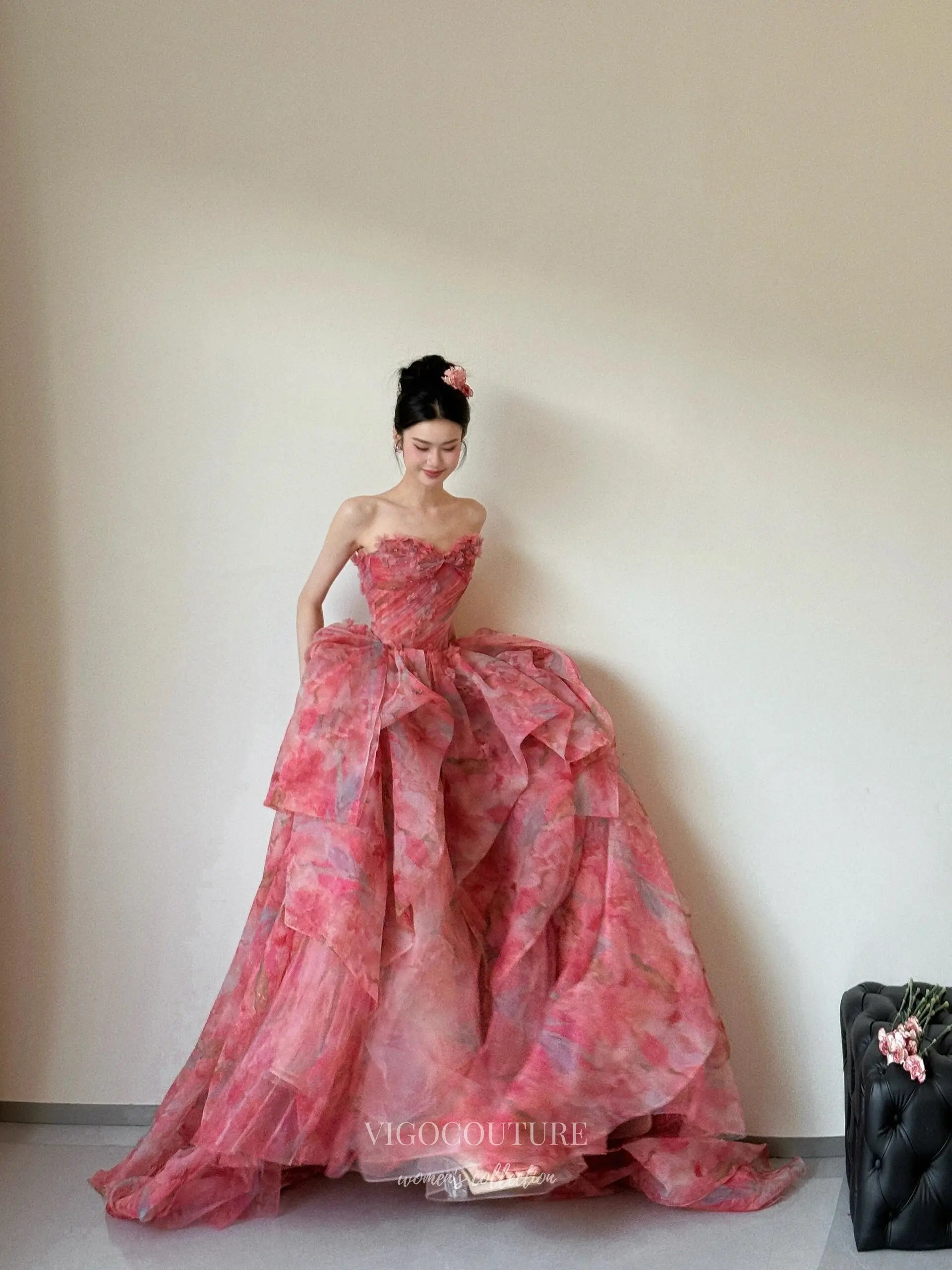 Prom Dresses 2025 to impress Romantic Red Floral Ball Gown with Strapless Bodice and Layered Organza Skirt – F002-vigocouture-vigocouture
