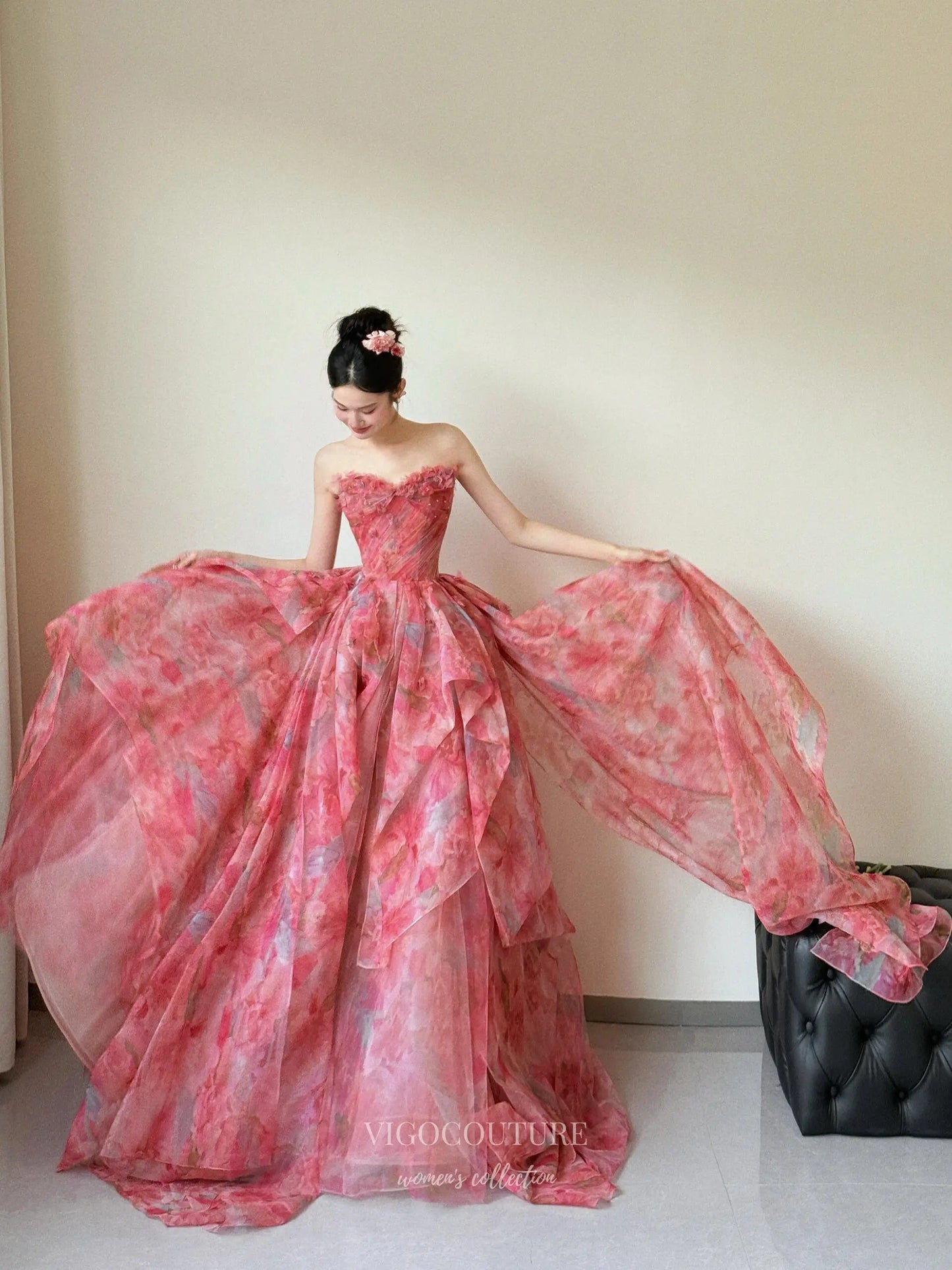 Prom Dresses 2025 to impress Romantic Red Floral Ball Gown with Strapless Bodice and Layered Organza Skirt – F002-vigocouture-vigocouture