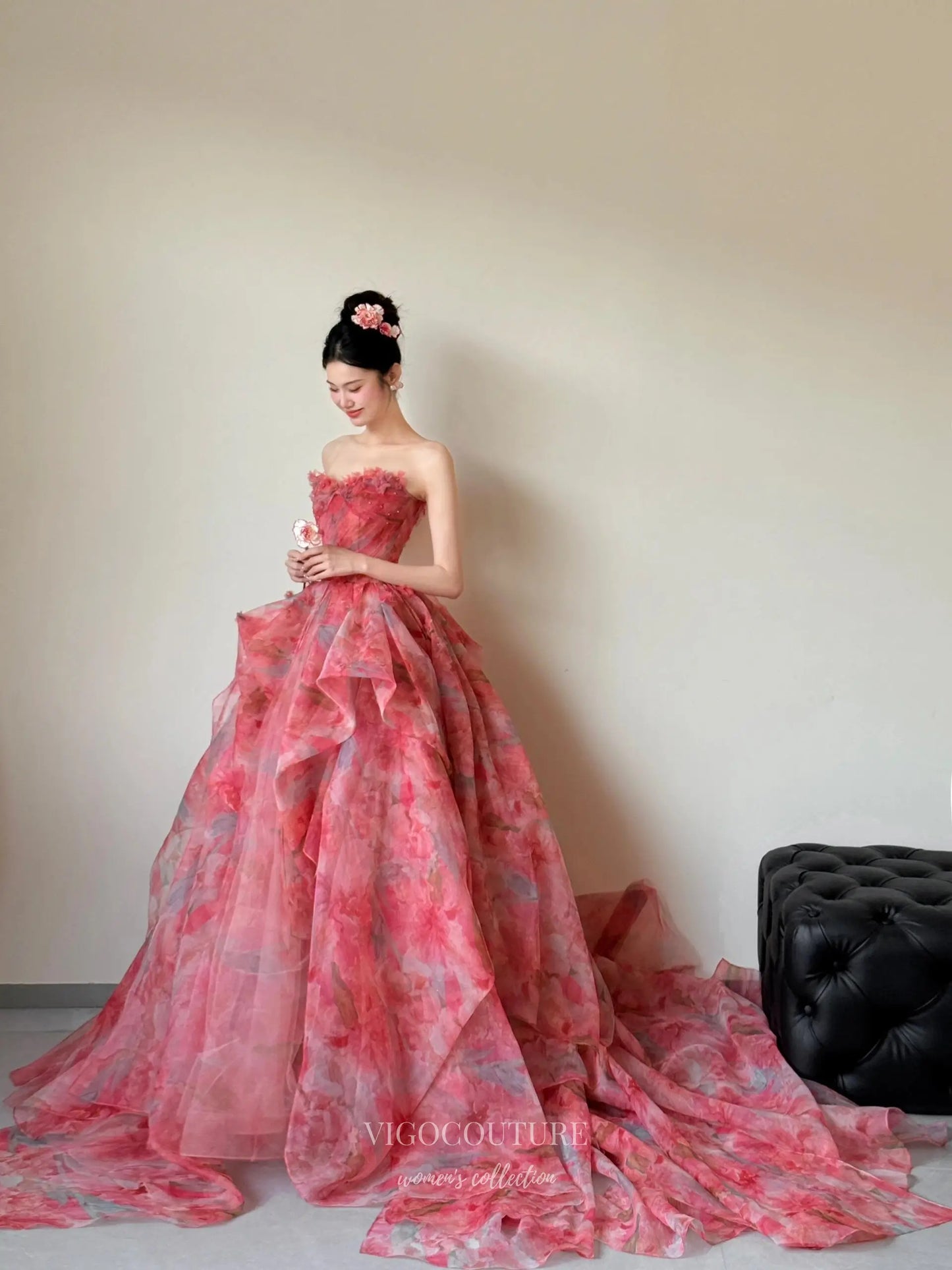 Prom Dresses 2025 to impress Romantic Red Floral Ball Gown with Strapless Bodice and Layered Organza Skirt – F002-vigocouture-vigocouture