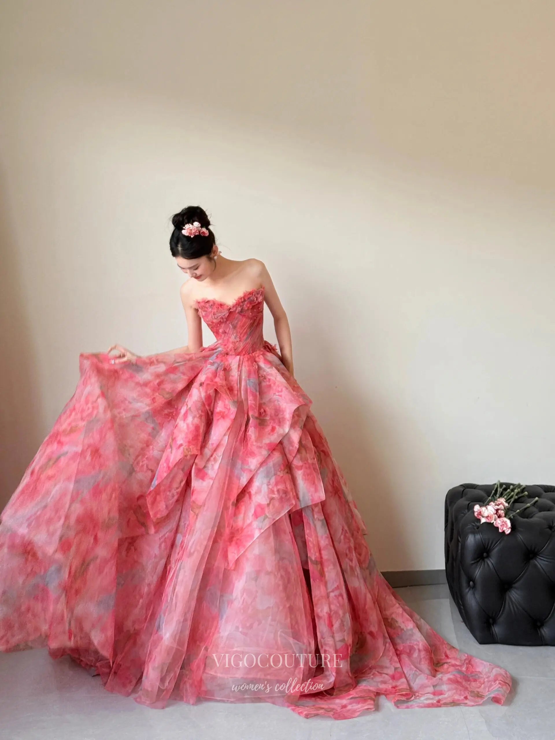 Prom Dresses 2025 to impress Romantic Red Floral Ball Gown with Strapless Bodice and Layered Organza Skirt – F002-vigocouture-vigocouture