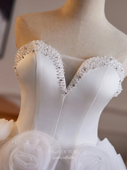 Prom Dresses 2025 to impress White Satin Corset Homecoming Dress with 3D Rosette Skirt & Pearl Beaded Neckline - HC511-vigocouture-vigocouture
