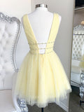 Short Prom Dresses 2025 Yellow Lace Applique Hoco Dress Sparkly Tulle Graduation Dress with Plunging V-Neck hc258-Prom Dresses-vigocouture-vigocouture