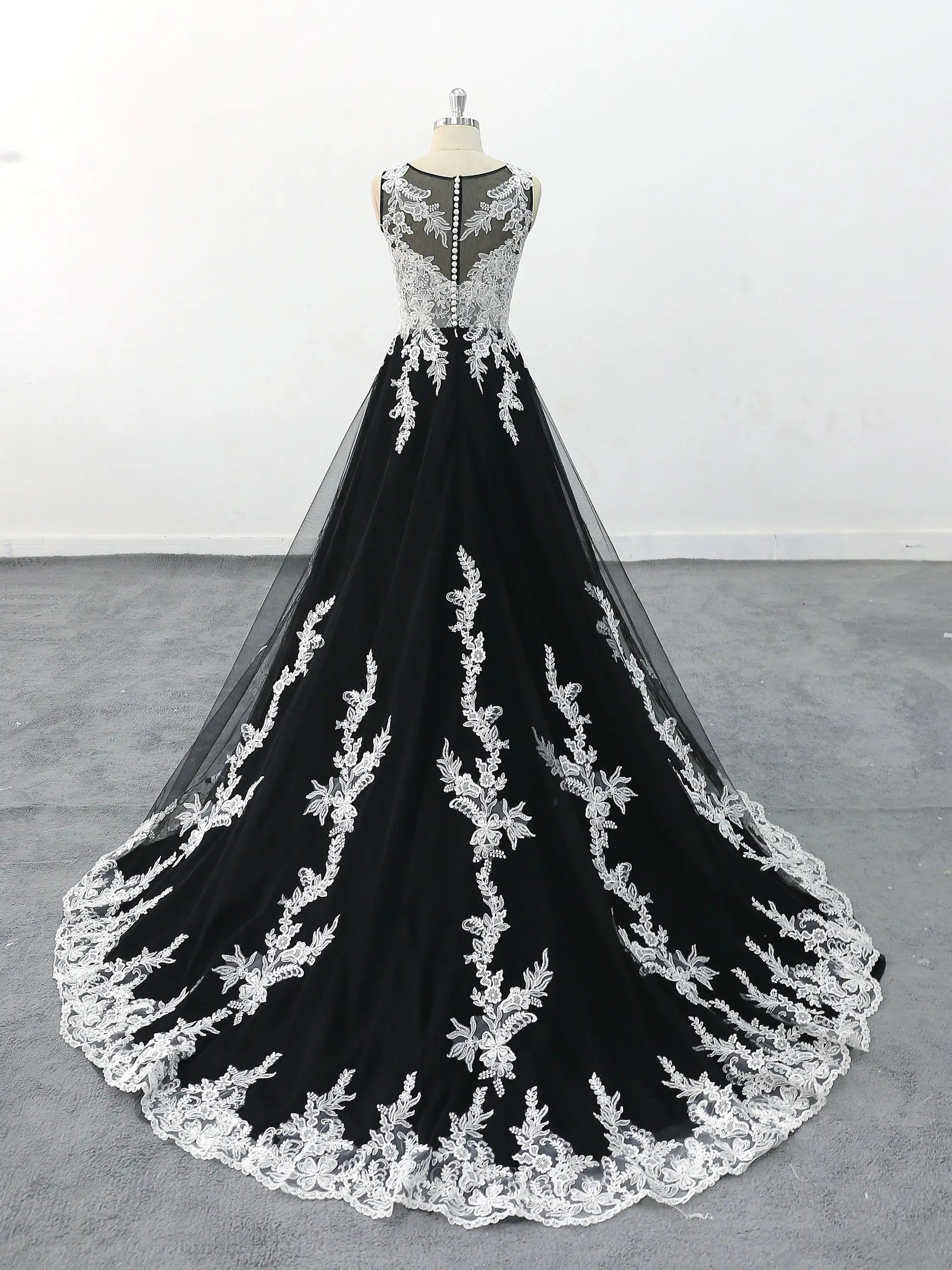 Black Tulle Ivory Lace Wedding Dresses with Boat Neck & Court Train Black Tulle Ivory Lace Wedding Dresses with Boat Neck & Court Train