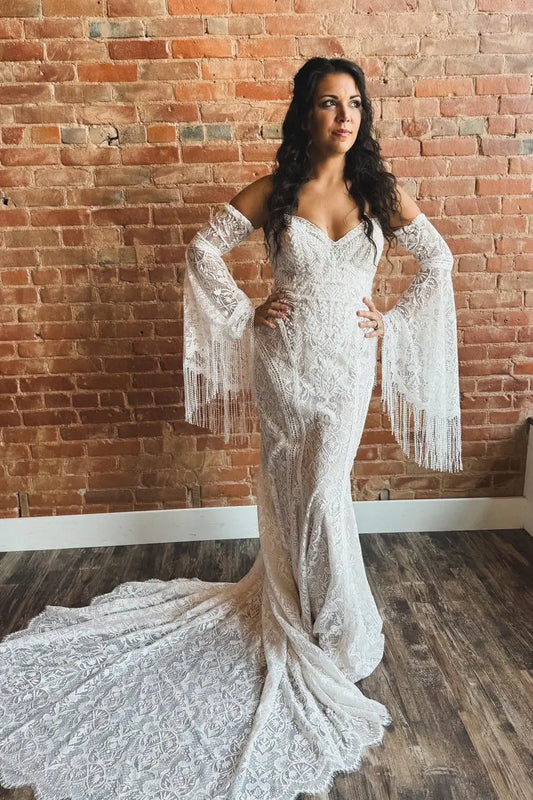 Bohemian Lace Wedding Dress with Detachable Bell Sleeves, Sweetheart Neckline, and Chapel Train – W2226