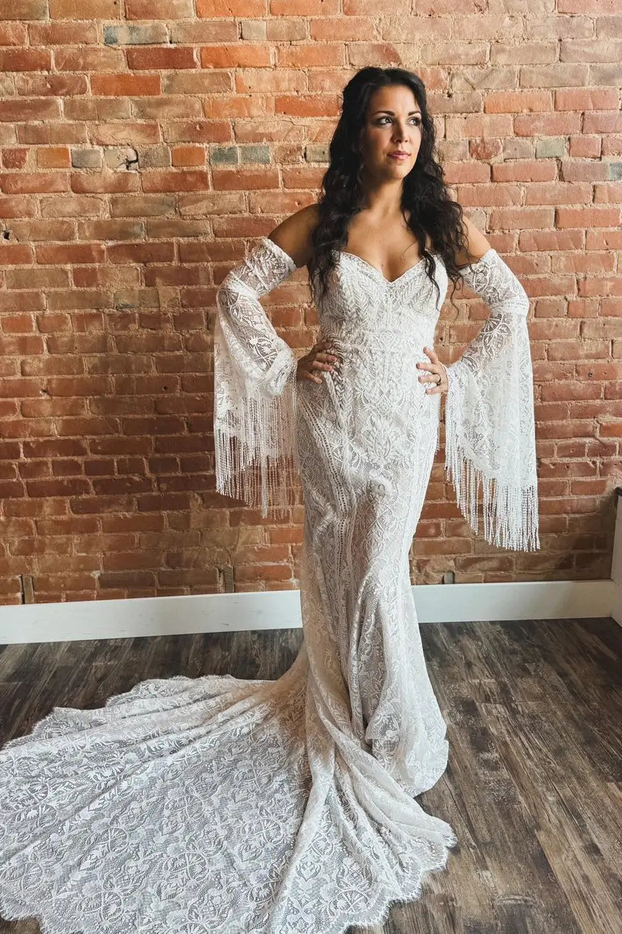 Bohemian Lace Wedding Dress with Detachable Bell Sleeves, Sweetheart Neckline, and Chapel Train – W2226