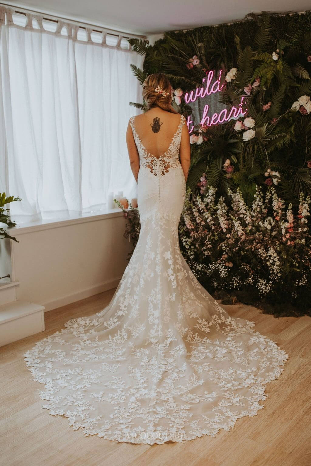 Boho Lace Applique Sheath Wedding Dress V-Neck Backless Bridal Gown W0133-Wedding Dresses-vigocouture-Ivory-US2-vigocouture