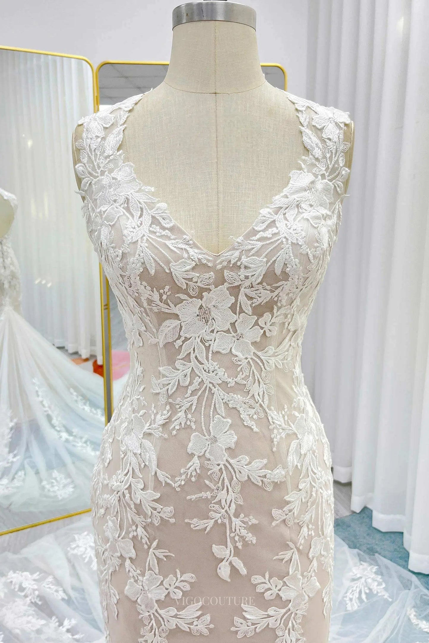 Wedding Dresses 2025 to impress Champagne Lace Sheath Wedding Dresses with Removable Extra Long Sleeve & V-Neck - MQ031S-vigocouture-vigocouture