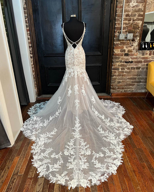 Country Lace Applique Spaghetti Strap Wedding Dress Mermaid V-Neck Bridal Gown w0138-Wedding Dresses-vigocouture-Ivory-US2-vigocouture