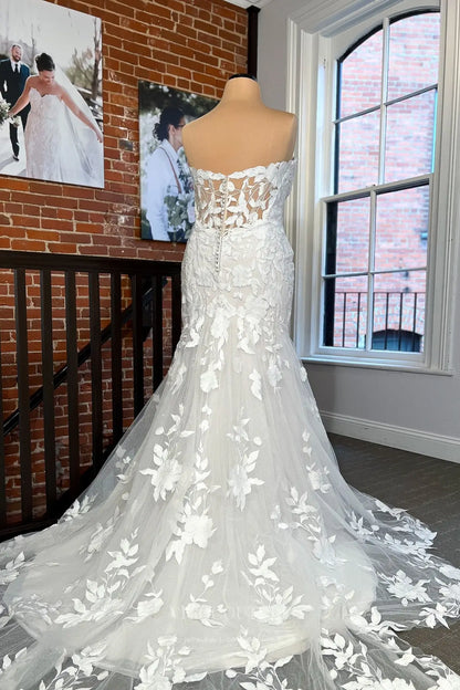 Wedding Dresses 2025 to impress Elegant Ivory Floral Lace Mermaid Wedding Dress with Sweetheart Neckline & Illusion Back – W2346-vigocouture-vigocouture