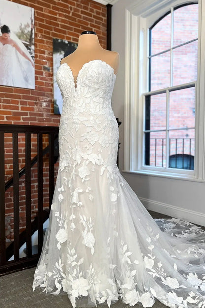 Elegant Ivory Floral Lace Mermaid Wedding Dress with Sweetheart Neckline & Illusion Back – W2346