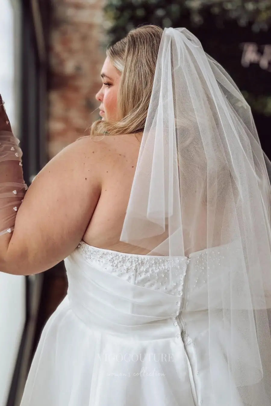 Wedding Dresses 2025 to impress Elegant Plus Size Organza Wedding Dress with Ruched Bodice, Beaded Neckline & Chapel Train – W2619-vigocouture-vigocouture