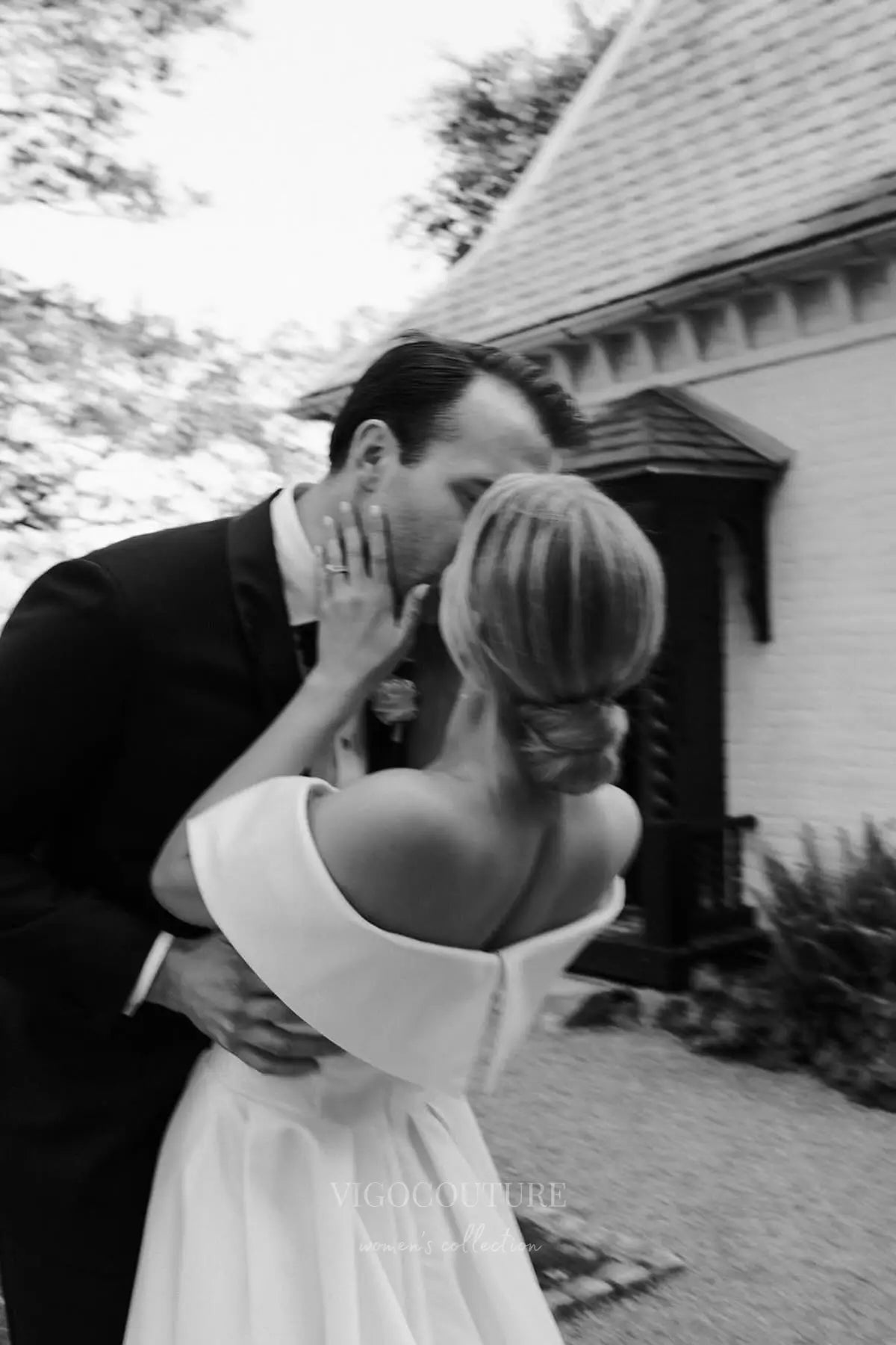 Wedding Dresses 2025 to impress Elegant Satin Off-Shoulder Wedding Dress with Pleated Bodice & Front Slit – W2605-vigocouture-vigocouture