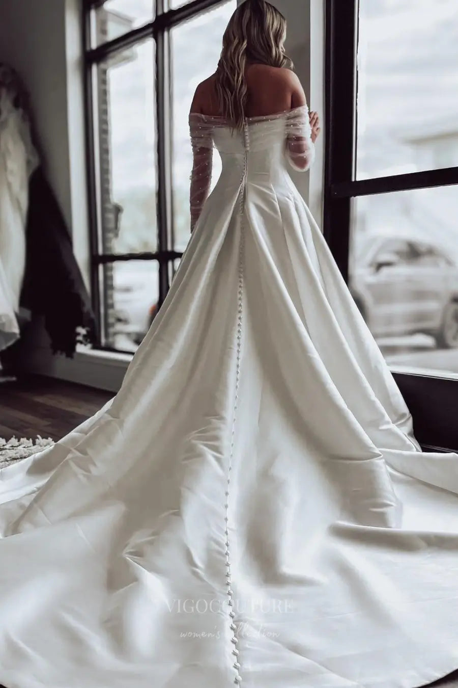 Wedding Dresses 2025 to impress Elegant Satin Strapless Ball Gown Wedding Dress with Optional Pearl Tulle Sleeves & Button Back – W2616-vigocouture-vigocouture