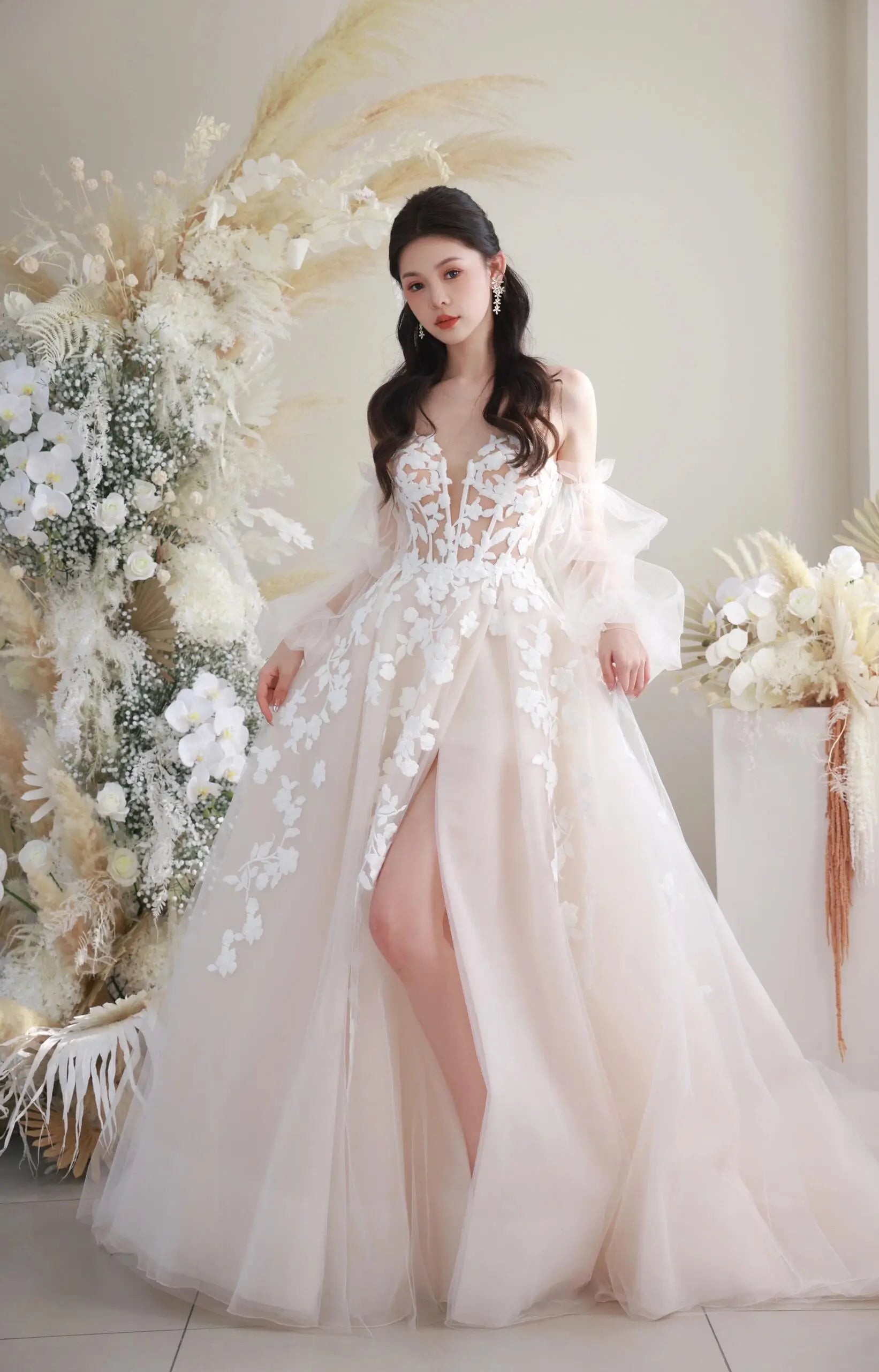 Wedding Dresses 2025 to impress Illusion Floral Lace Tulle Wedding Dress with Puff Sleeves and Slit Skirt – Style RD007-vigocouture-vigocouture