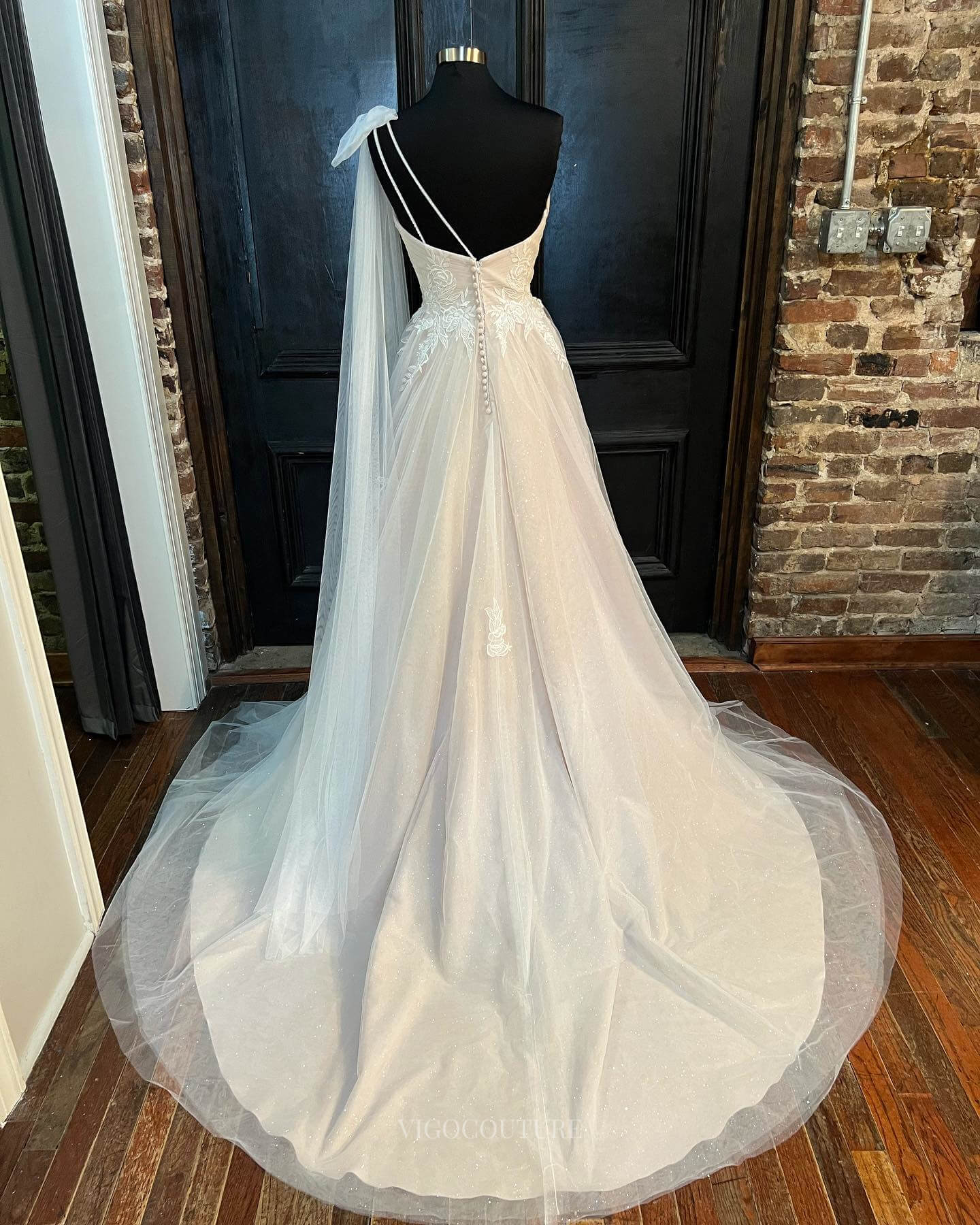 Ivory Lace Applique One Shoulder Wedding Dress Sheath Sweetheart Bridal Gown w0137 Custom Colors / 16W Ivory Lace Applique One Shoulder Wedding Dress Sheath Sweetheart Bridal Gown w0137 Custom Colors / 16W