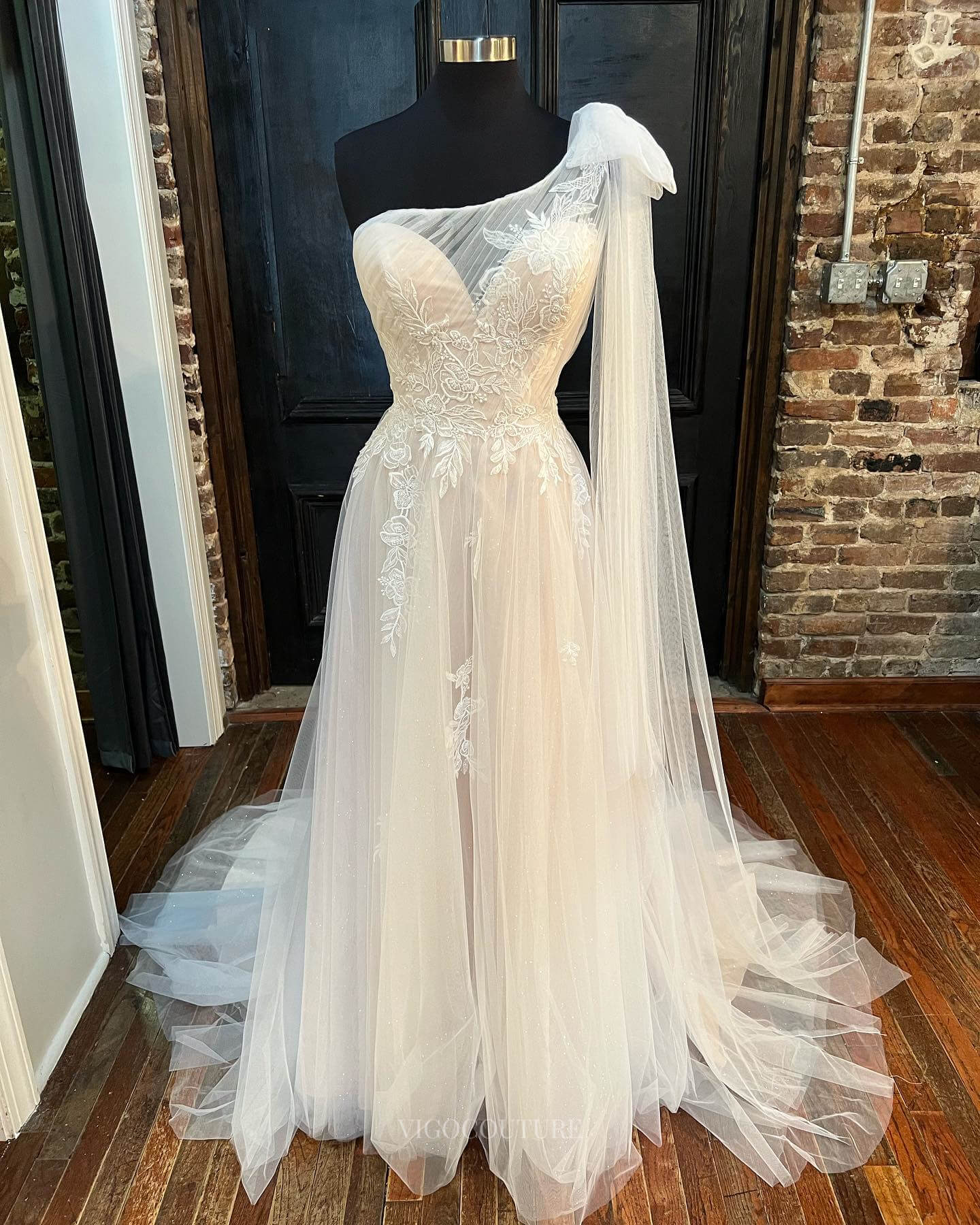 Ivory Lace Applique One Shoulder Wedding Dress Sheath Sweetheart Bridal Gown w0137-Wedding Dresses-vigocouture-Ivory-US2-vigocouture