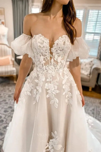 Ivory Lace Tulle Wedding Dress with Removable Puffed Sleeves, Sweetheart Neckline & Cathedral Train – W2335