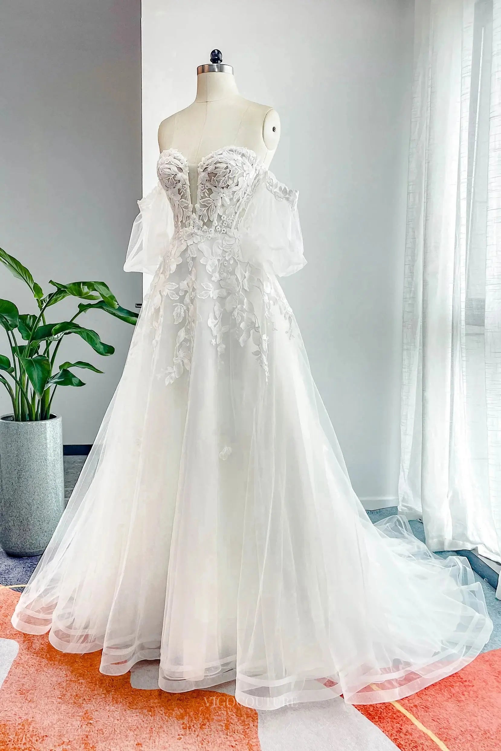 Wedding Dresses 2025 to impress Ivory Lace Tulle Wedding Dress with Sweetheart Neckline & Sheer Puffed Sleeve - MQ039-vigocouture-vigocouture