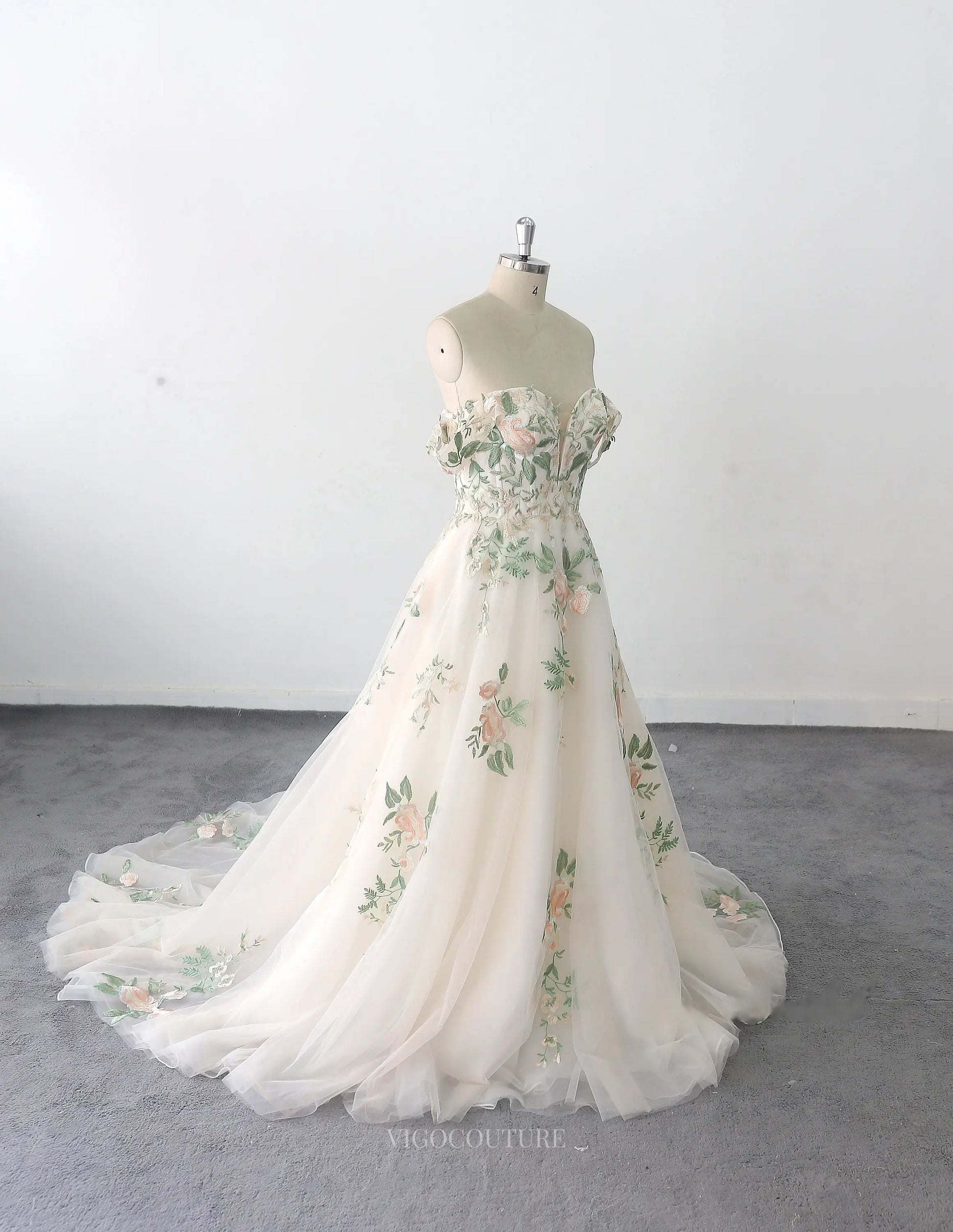 Ivory Lace Tulle Wedding Dresses with Sweetheart Neckline & Court Trai vigocouture Ivory Lace Tulle Wedding Dresses with Sweetheart Neckline & Court Trai vigocouture