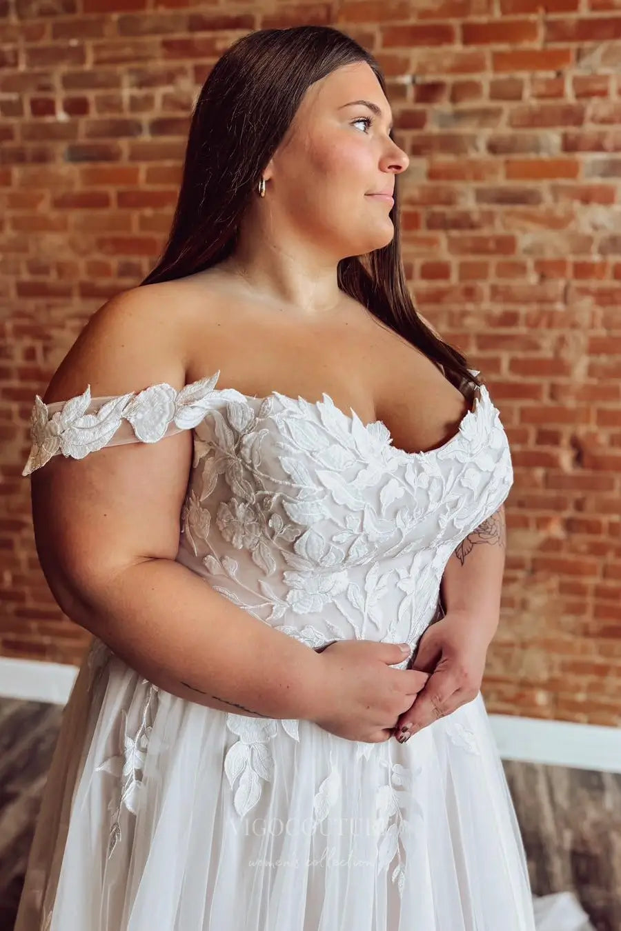 Ivory Plus Size Off-Shoulder Lace Wedding Dress with Train – W2259 –  vigocouture