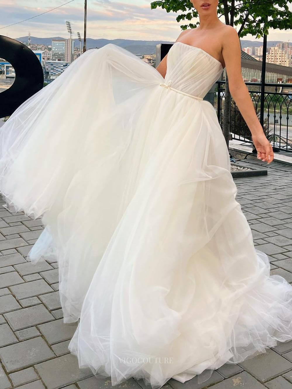 Ivory Strapless Tulle Wedding Dress Ruched Minimalist Bridal Gown w0144 Custom Colors / US16 Ivory Strapless Tulle Wedding Dress Ruched Minimalist Bridal Gown w0144 Custom Colors / US16